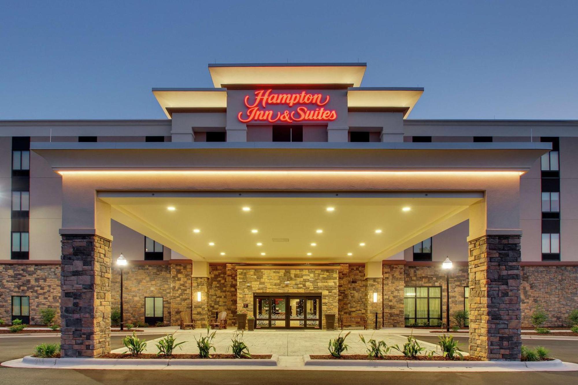 Hampton Inn & Suites By Hilton Southport Zewnętrze zdjęcie